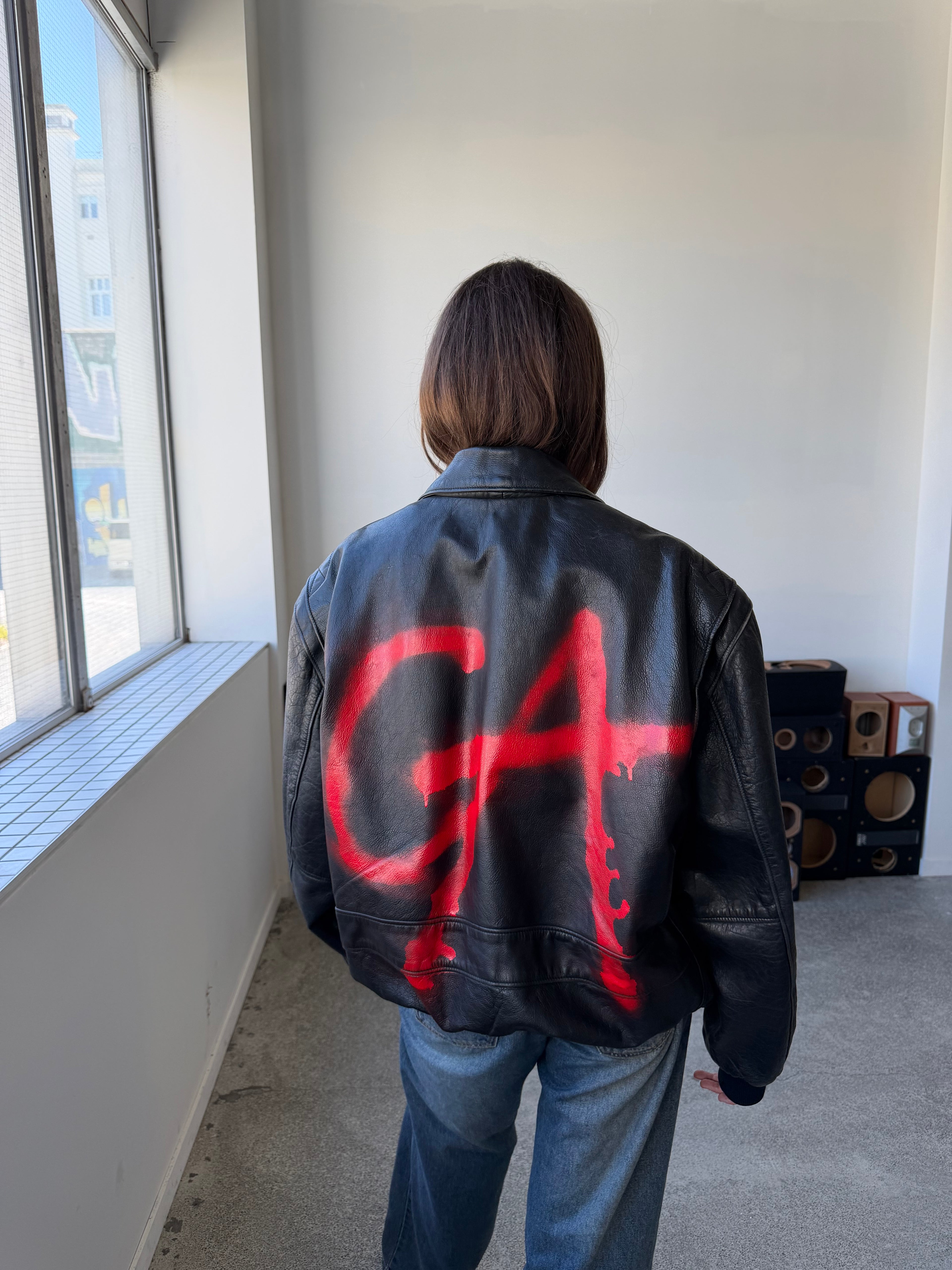 [Graffiti] Leather